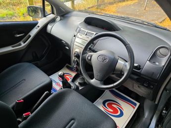 Toyota Yaris 1.33 Dual VVT-i SR Euro 4 (s/s) 5dr