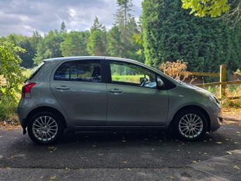 Toyota Yaris 1.33 Dual VVT-i SR Euro 4 (s/s) 5dr