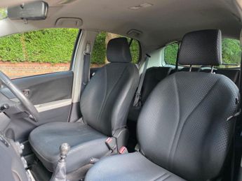 Toyota Yaris 1.33 Dual VVT-i SR Euro 4 (s/s) 5dr