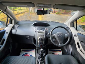 Toyota Yaris 1.33 Dual VVT-i SR Euro 4 (s/s) 5dr