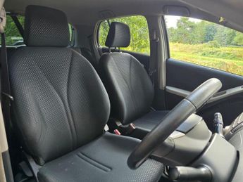 Toyota Yaris 1.33 Dual VVT-i SR Euro 4 (s/s) 5dr