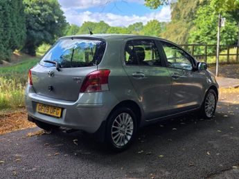 Toyota Yaris 1.33 Dual VVT-i SR Euro 4 (s/s) 5dr
