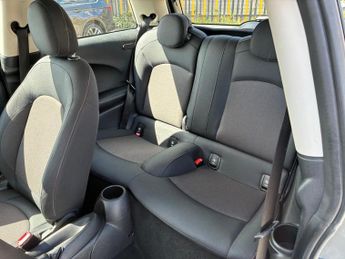 MINI Hatch 1.5 Cooper D Auto Euro 6 (s/s) 3dr