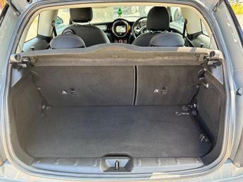MINI Hatch 1.5 Cooper D Auto Euro 6 (s/s) 3dr