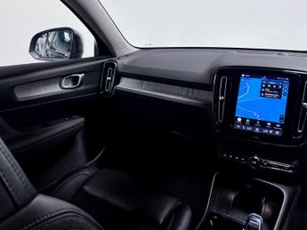 Volvo XC40 Plus B4 (197 hp) Auto
