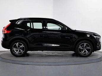 Volvo XC40 Plus B4 (197 hp) Auto