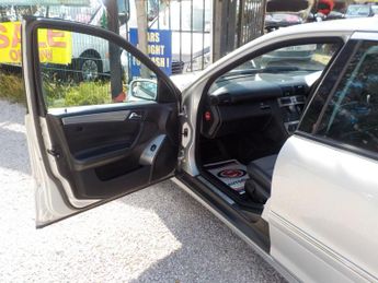Mercedes-Benz C Class 1.8 C180 Kompressor Avantgarde SE 4dr