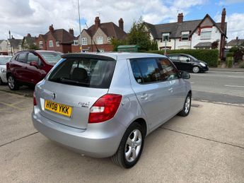 Skoda Fabia 1.6 16V 2 Tiptronic 5dr