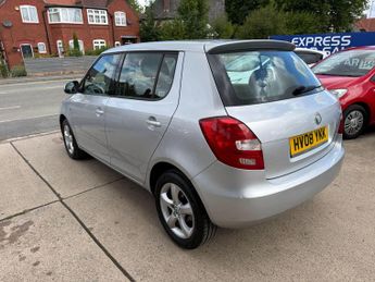 Skoda Fabia 1.6 16V 2 Tiptronic 5dr
