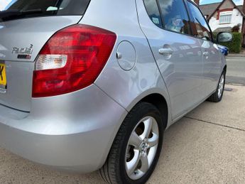 Skoda Fabia 1.6 16V 2 Tiptronic 5dr