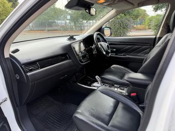 Mitsubishi Outlander 2.0h 12kWh 4hs CVT 4WD Euro 6 (s/s) 5dr