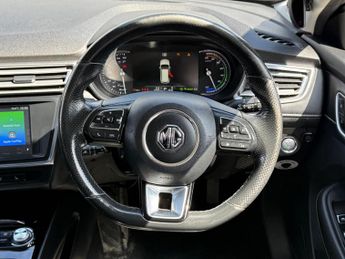 MG MG5 61.1kWh Exclusive Long Range Auto 5dr