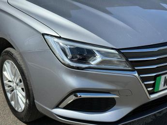 MG MG5 61.1kWh Exclusive Long Range Auto 5dr