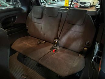 Toyota Estima PREMIUM 2.4 PETROL AUTOMATIC MPV 8 SEATS