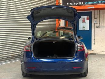Tesla Model 3 (Dual Motor) Performance Auto 4WDE 4dr (Performance Upgrade)