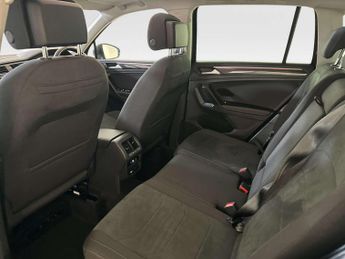 Volkswagen Tiguan 1.5 TSI Elegance SUV 5dr Petrol DSG Euro 6 (s/s) (150 ps)