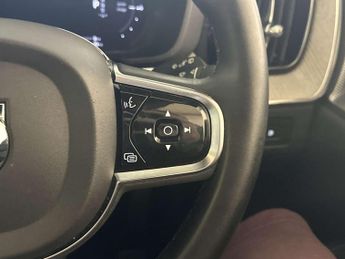Volvo XC60 2.0h T8 Recharge 18.8kWh Ultimate Dark SUV 5dr Petrol Plug-in Hy