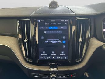Volvo XC60 2.0h T8 Recharge 18.8kWh Ultimate Dark SUV 5dr Petrol Plug-in Hy