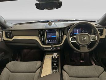 Volvo XC60 2.0h T8 Recharge 18.8kWh Ultimate Dark SUV 5dr Petrol Plug-in Hy