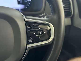 Volvo XC90 2.0h T8 Recharge 18.8kWh Plus SUV 5dr Petrol Plug-in Hybrid Auto