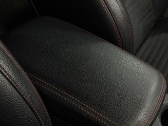 Mercedes-Benz GLA 2.1 GLA220d AMG Line (Executive) 7G-DCT 4MATIC Euro 6 (s/s) 5dr