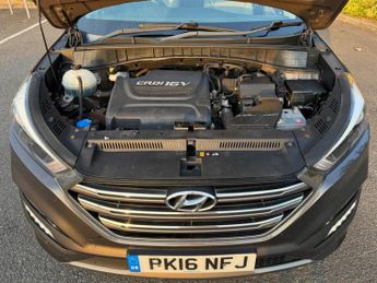 Hyundai TUCSON 2.0 CRDi Premium Auto 4WD Euro 6 5dr