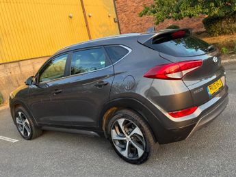 Hyundai TUCSON 2.0 CRDi Premium Auto 4WD Euro 6 5dr