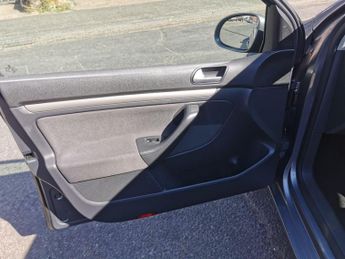 Volkswagen Golf 1.6 FSI Match 5dr