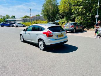 Ford Focus 1.6 TDCi Zetec Euro 5 (s/s) 5dr