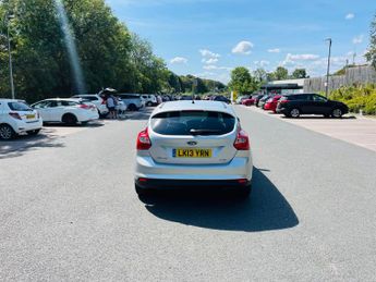 Ford Focus 1.6 TDCi Zetec Euro 5 (s/s) 5dr