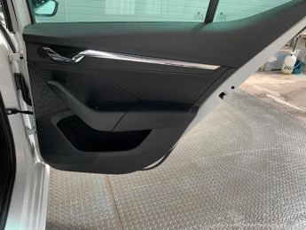 Skoda Octavia 1.5 TSI e-TEC MHEV SE L DSG Euro 6 (s/s) 5dr