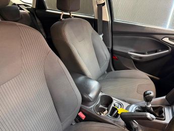 Ford Focus 1.6 TDCi Titanium Navigator Euro 5 (s/s) 5dr