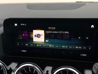 Mercedes-Benz EQA EQA 300 66.5kWh AMG Line (Premium) Auto 4MATIC 5dr