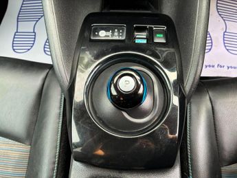 Nissan Leaf 40kWh N-Connecta Auto 5dr