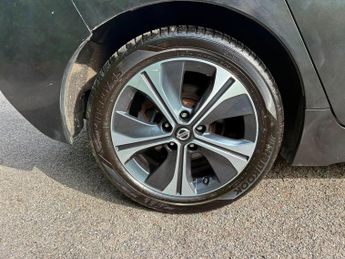 Nissan Leaf 40kWh N-Connecta Auto 5dr