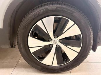 Volvo XC40 1.5h T4 Recharge 10.7kWh Plus Auto Euro 6 (s/s) 5dr