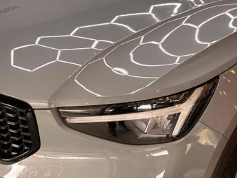 Volvo XC40 1.5h T4 Recharge 10.7kWh Plus Auto Euro 6 (s/s) 5dr