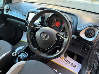 Toyota AYGO 1.0 VVT-i x-clusiv x-shift Euro 5 5dr Euro 5