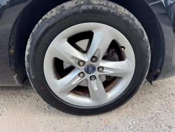 Ford Focus 1.6 Zetec 5dr