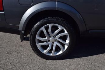 Land Rover Discovery 4 3.0 SD V6 XS Station Wagon Auto 4WD (s/s) 5dr