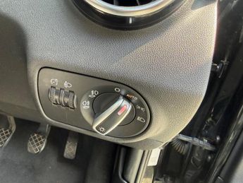 Audi A1 1.6 TDI S line Sportback Euro 5 (s/s) 5dr