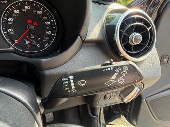 Audi A1 1.6 TDI S line Sportback Euro 5 (s/s) 5dr