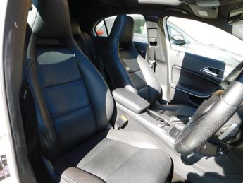 Mercedes-Benz A Class 1.6 A180 BlueEfficiency Sport 7G-DCT Euro 6 (s/s) 5dr