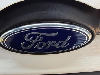 Ford Focus 1.0T EcoBoost Zetec Navigator Euro 5 (s/s) 5dr