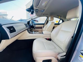 Jaguar XF 3.0d V6 Luxury Auto Euro 5 (s/s) 4dr