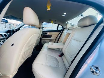 Jaguar XF 3.0d V6 Luxury Auto Euro 5 (s/s) 4dr