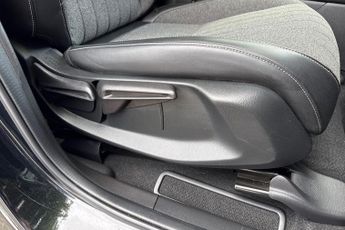 Honda Jazz 1.5 i-MMD SR eCVT