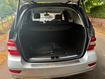 Mercedes-Benz M Class 3.0 ML300 CDI V6 BlueEfficiency Sport G-Tronic 4WD Euro 5 5dr