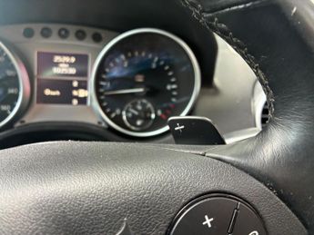 Mercedes-Benz M Class 3.0 ML300 CDI V6 BlueEfficiency Sport G-Tronic 4WD Euro 5 5dr