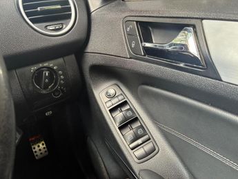 Mercedes-Benz M Class 3.0 ML300 CDI V6 BlueEfficiency Sport G-Tronic 4WD Euro 5 5dr